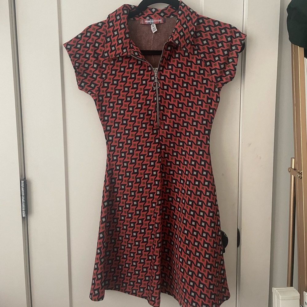 Urban Outfitters Arla Zip Up Mini Skater Dress Short Sleeve XS Knit Pink Pattern
